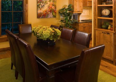 black bull clubhouse dining room with green carpet